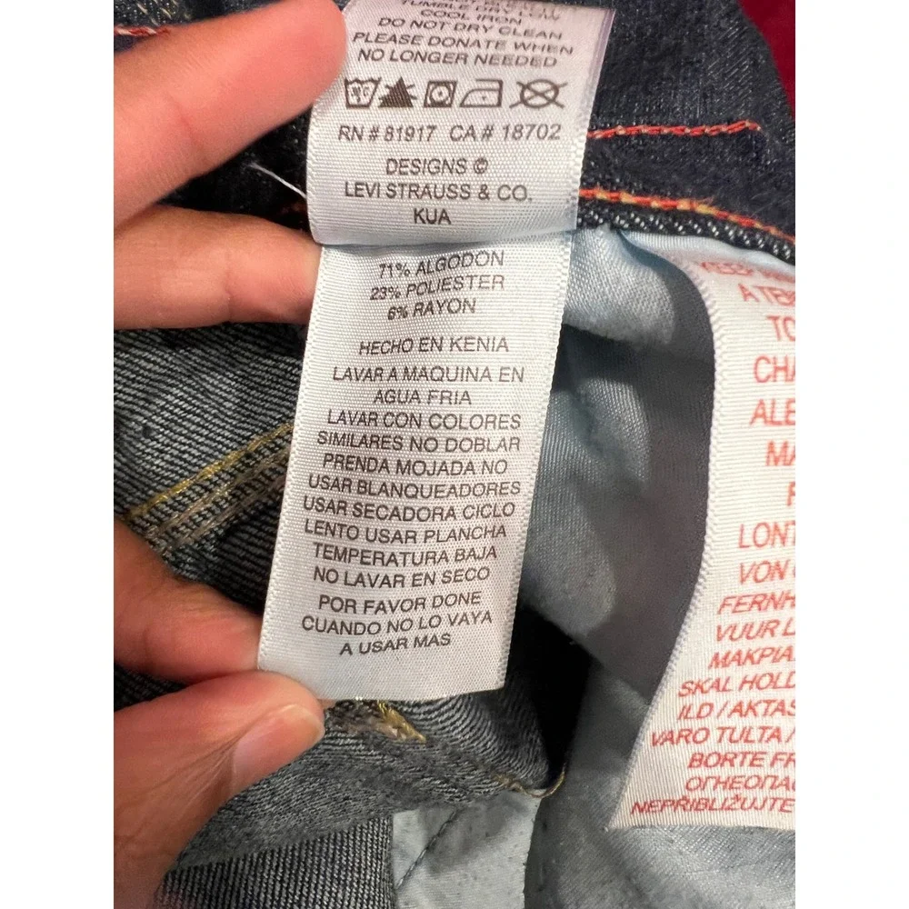 Levis excellent preowned
